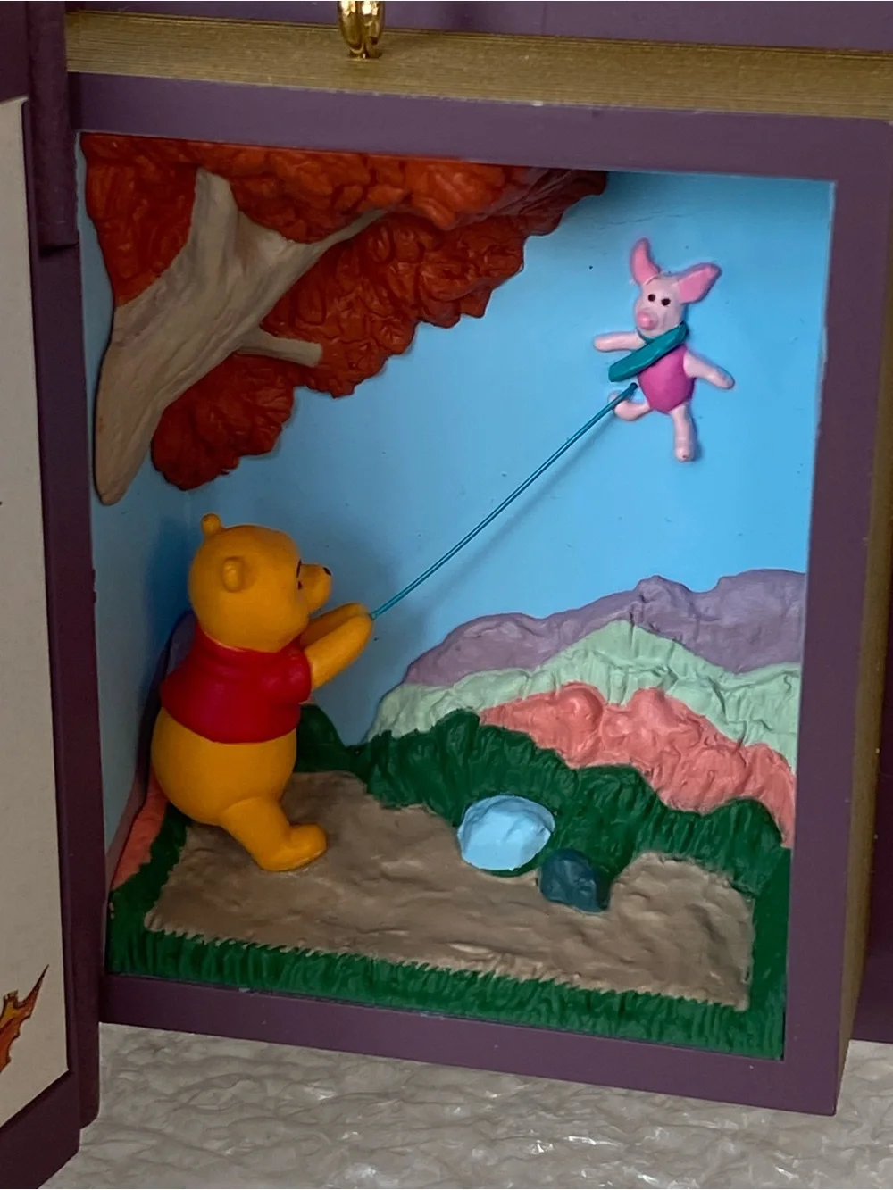 Vintage 2000 Hallmark Keepsake Ornament Winnie The Pooh 